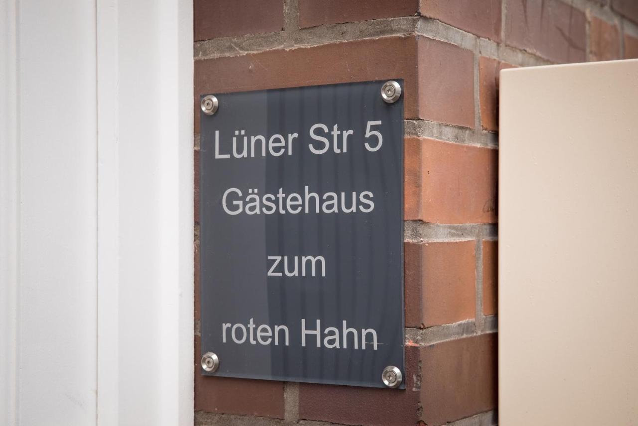 Gaestehaus Zum Roten Hahn Luneburgo Exterior foto
